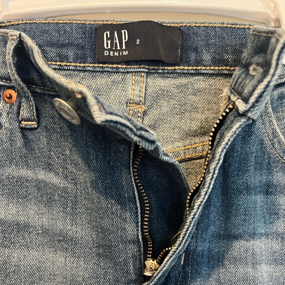 GAP Denim Skirt Size 2 - Picture 3 of 3